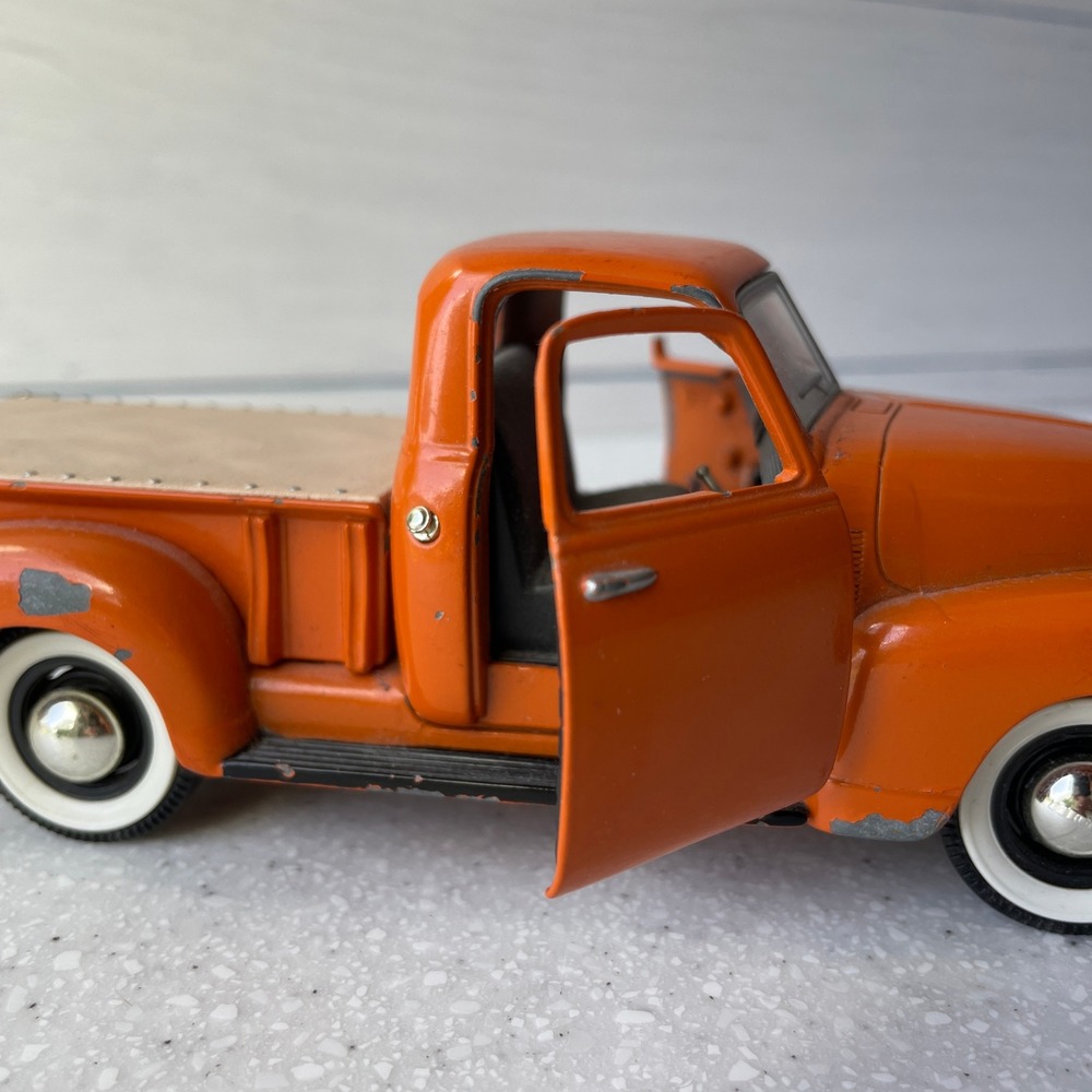 Liberty Classics 7319 1952 Chevy Pickup Truck Orange 1 of 2500 Die-Cast 1/25